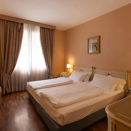 Hotel Lucrezia Borgia 3*