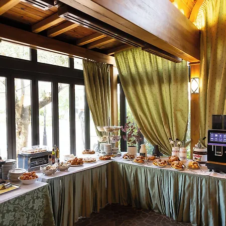 Lucrezia Borgia Hotel