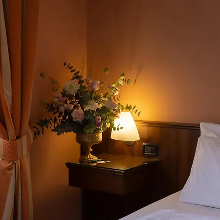 Hotel Lucrezia Borgia 3*