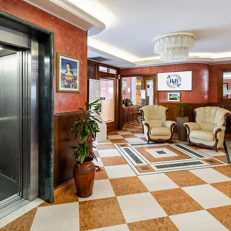 Lucrezia Borgia Hotel