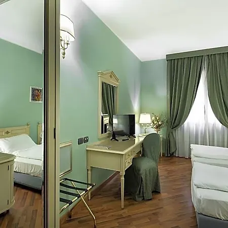 Hotel Lucrezia Borgia 3*