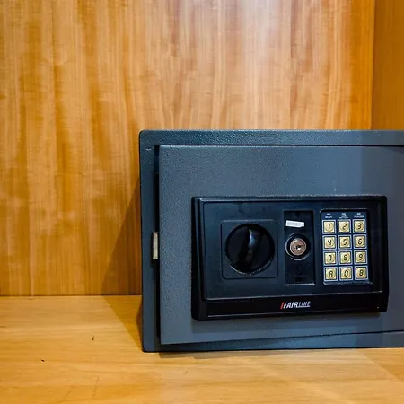 ホテル Lucrezia Borgia 3*