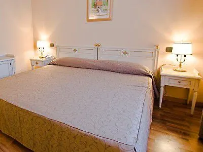 Lucrezia Borgia 3*